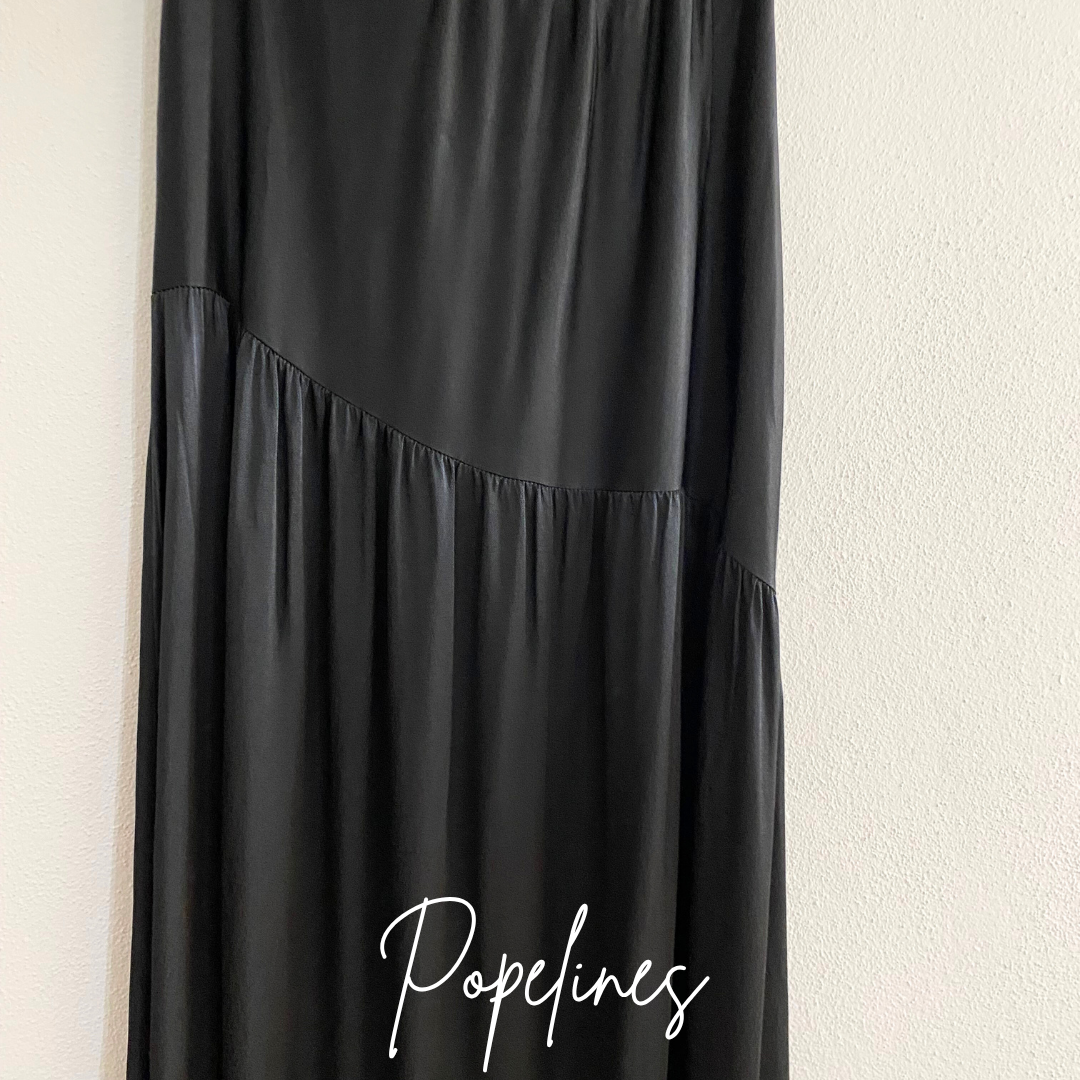 Falda Lola satinada negra