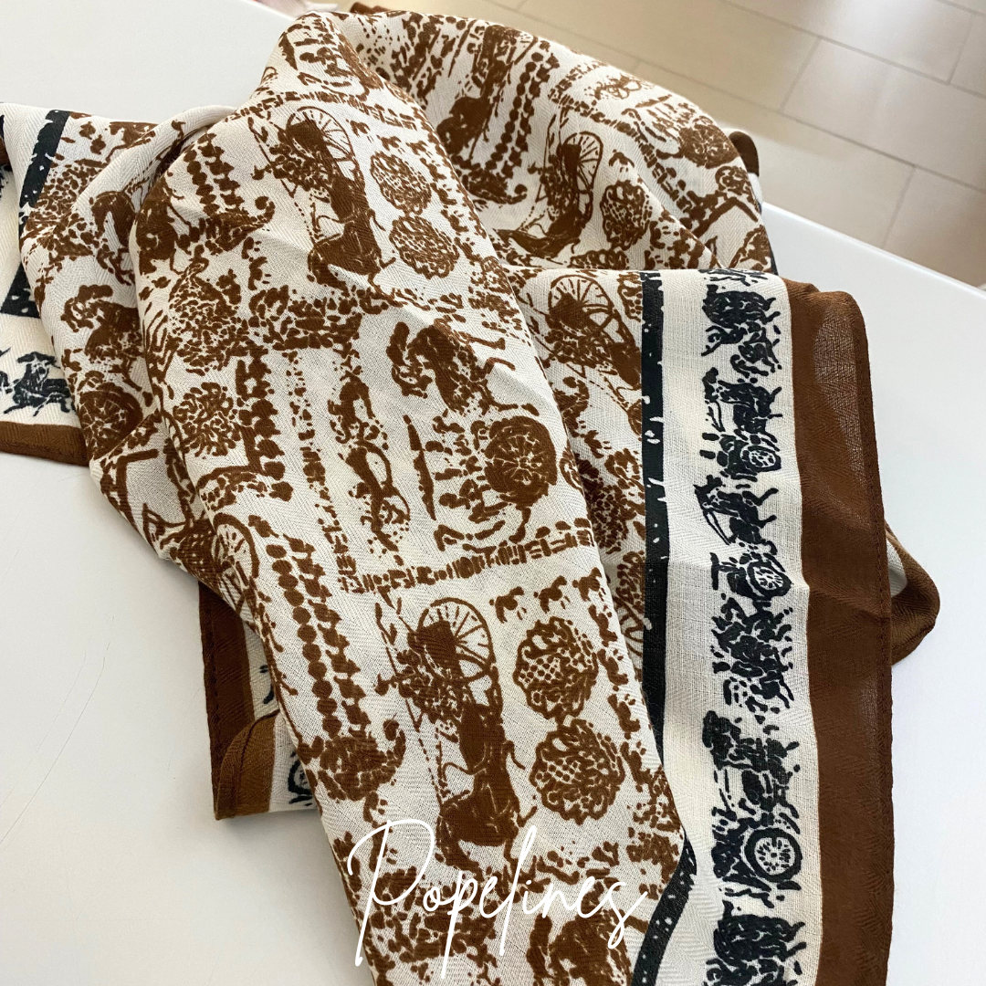 Pañuelo estampado ocre