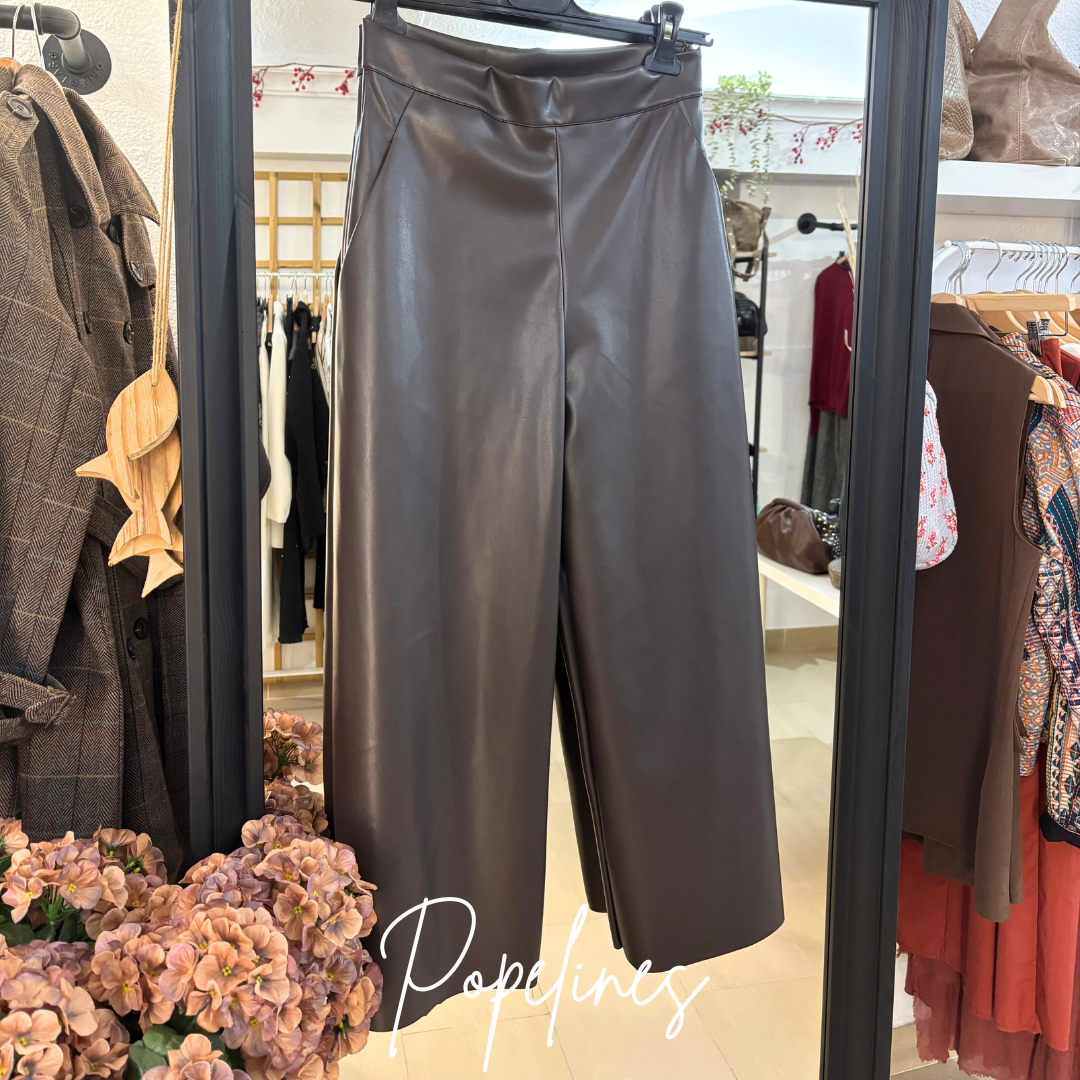 Pantalón polipiel chocolate