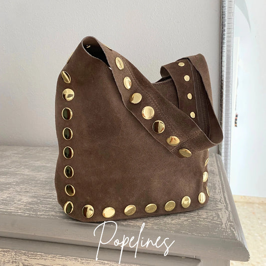 Bolso tachuelas doradas camel