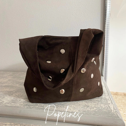 Bolso serraje tachuelas chocolate
