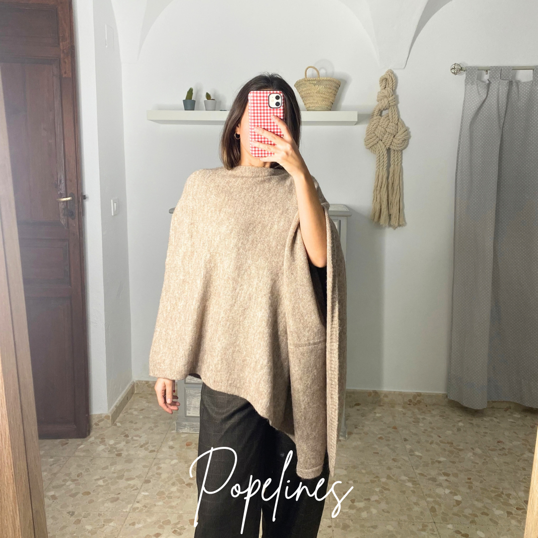 Poncho camel