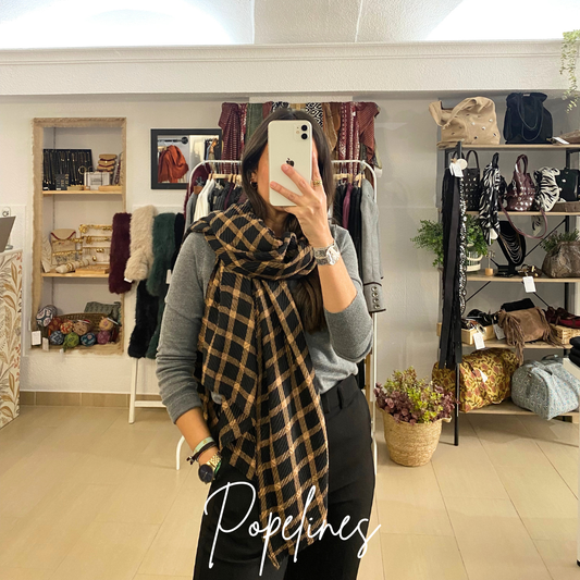 Pañuelo estampado cuadros