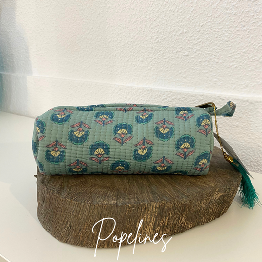 Estuche pequeño azul claro