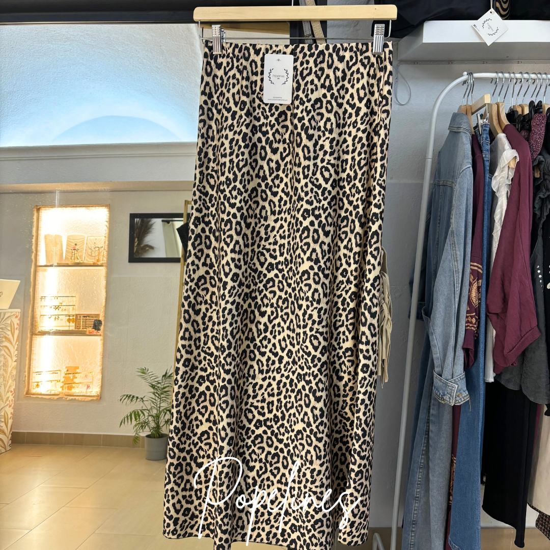 Falda animal print.