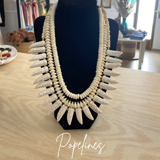 Collar colmillos