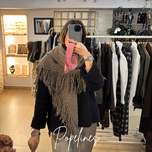 Capa lana flecos topo