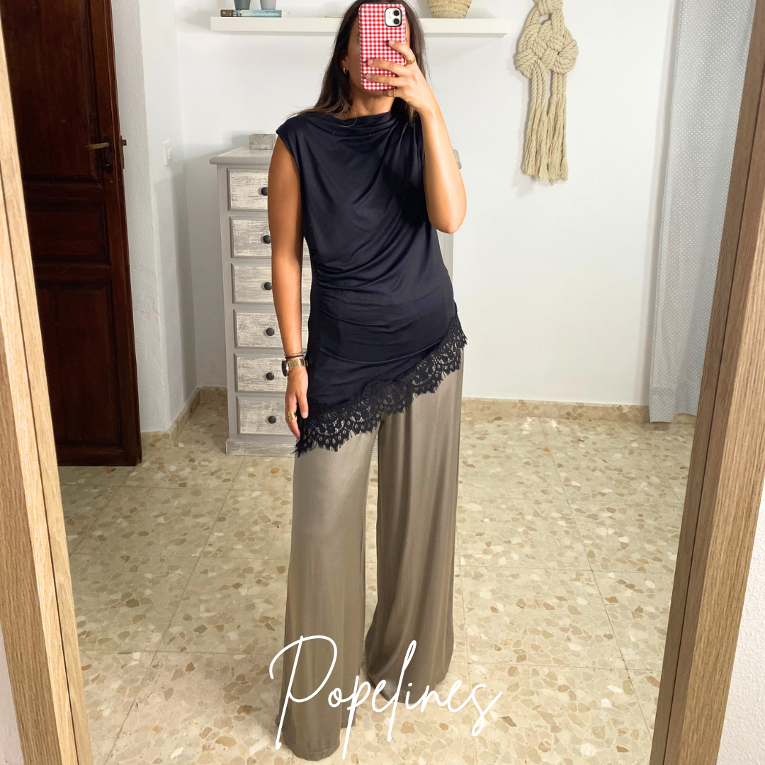 Pantalón recto satinado topo