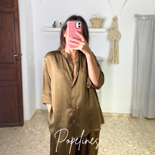 Blusa satinada musgo