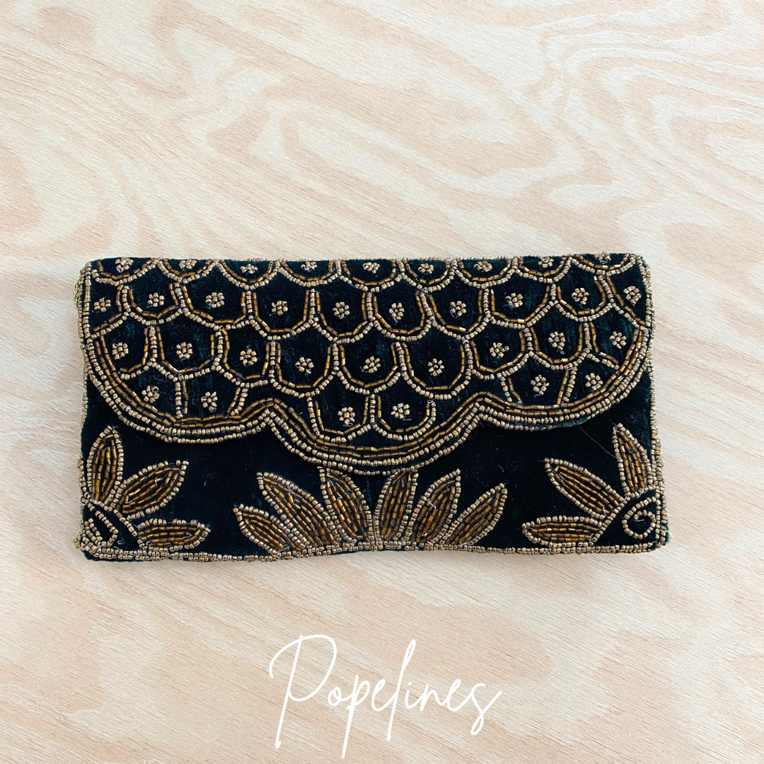 Cartera abalorios verde