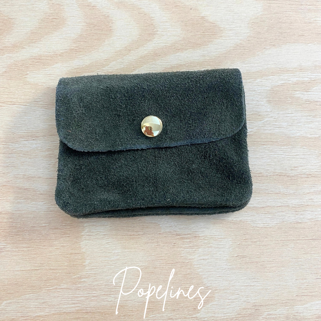 Cartera ante verde