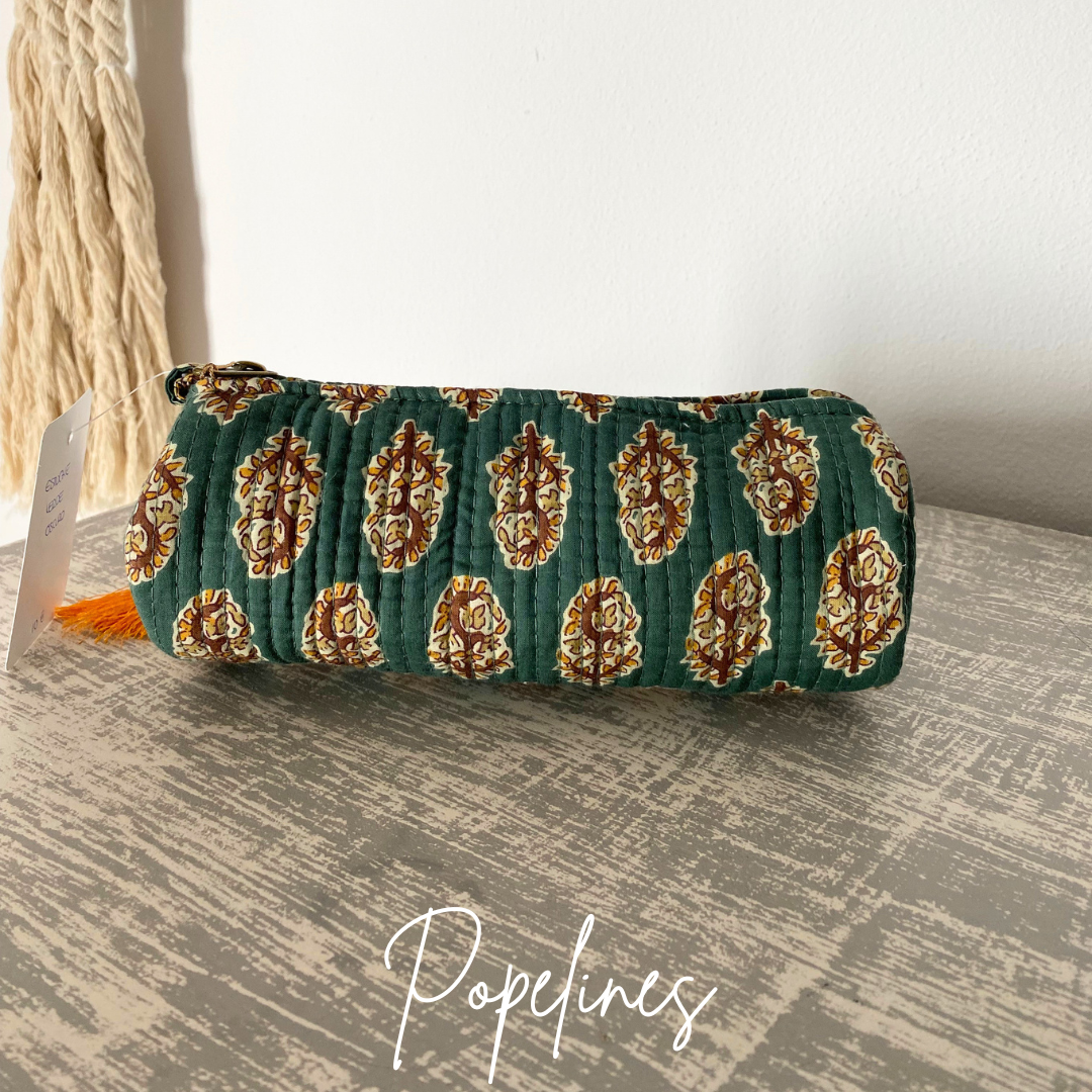 Estuche verde oscuro