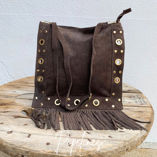 Bolso plano tachuelas chocolate